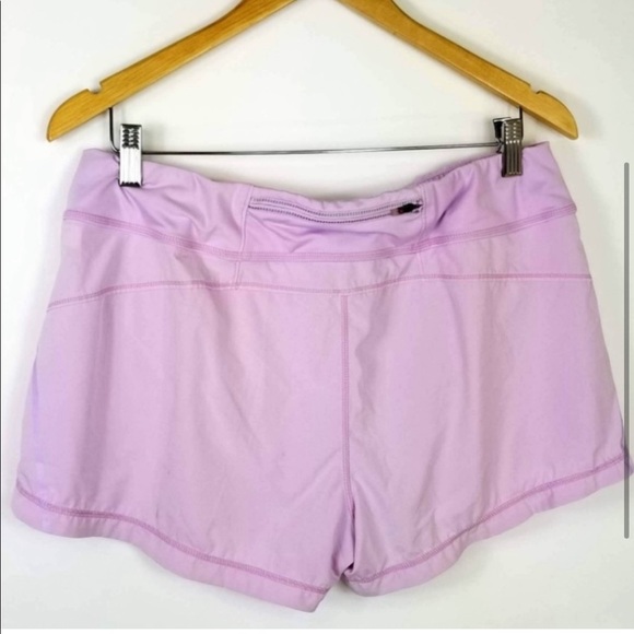 Athleta Pulse short - petal lilac - Picture 2 of 7